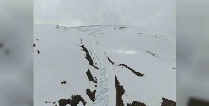Kandilli Sıra Dağları’ndaki çığın izleri havadan görüntülendi