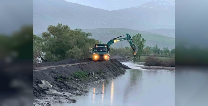Karasu Nehri’nde sedde yükseltme çalışmaları sürüyor