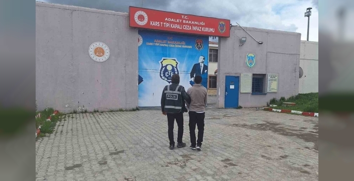 Kars’ta kredi kartı dolandırıcısı yakalandı