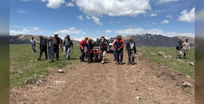 Kayalık alandan düşen 14 yaşındaki çocuk hastaneye kaldırıldı