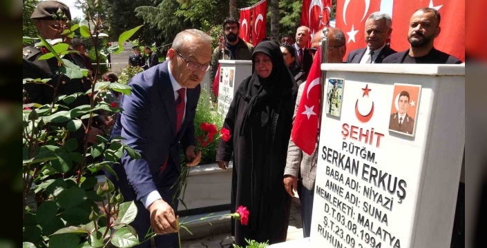 Malatya protokolünden şehitlik ziyareti