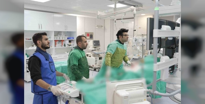 MEAH’ta bir günde 3 kalp deliği başarıyla kapatıldı