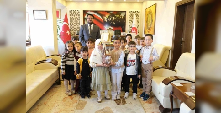 Minik ellerden Afrika’ya umut