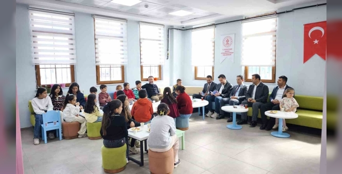 Muradiye’nin minik yazarları ilk imzalarını attı