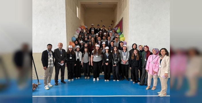 Öğrencilerin bilimsel projeleri Erzincan’da sergilendi