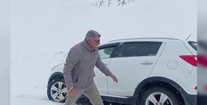Palandöken geçidinde kar ve tipi etkili oluyor