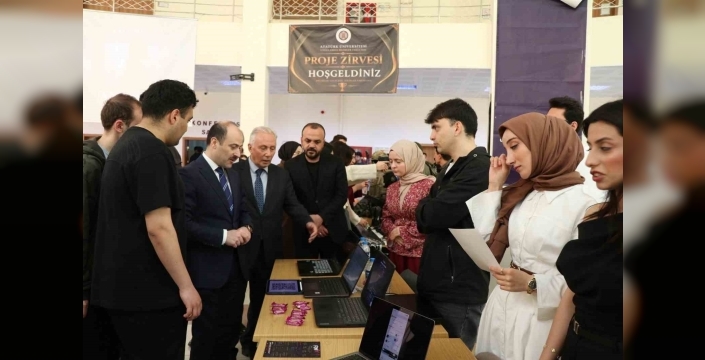 Proje zirvesine yoğun ilgi