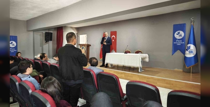 Rektör Elmastaş’tan Ercişli öğrencilerle kariyer planlaması söyleşisi