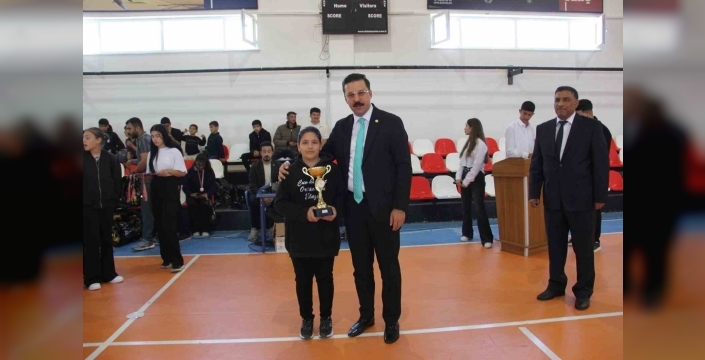 Sivrice’de 19 Mayıs Atatürk’ü Anma Gençlik ve Spor Bayramı kutlandı