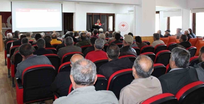 Tercan’da kırsal kalkınma ve bireysel sulama destekleri toplantısı düzenlendi