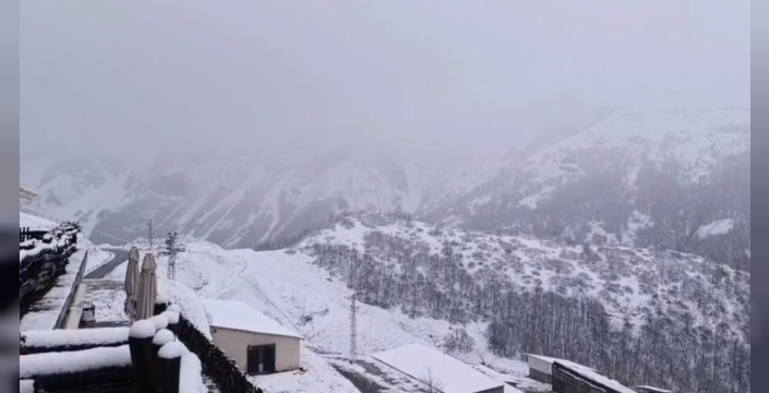 Tunceli’ye bahar ortasında kar sürprizi