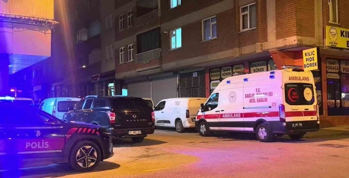Yaşlı adam evinde ölü bulundu