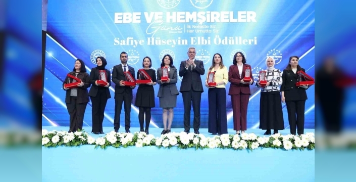 Yılın hemşireleri ödüllendirildi